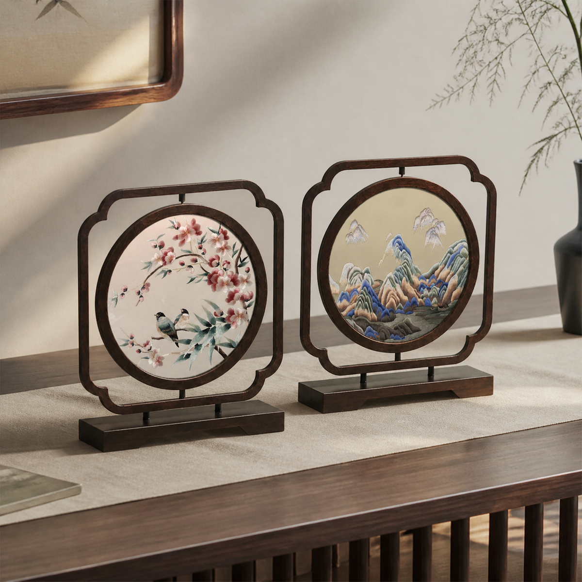 Handmade Su Embroidery Double-Sided Table Screen