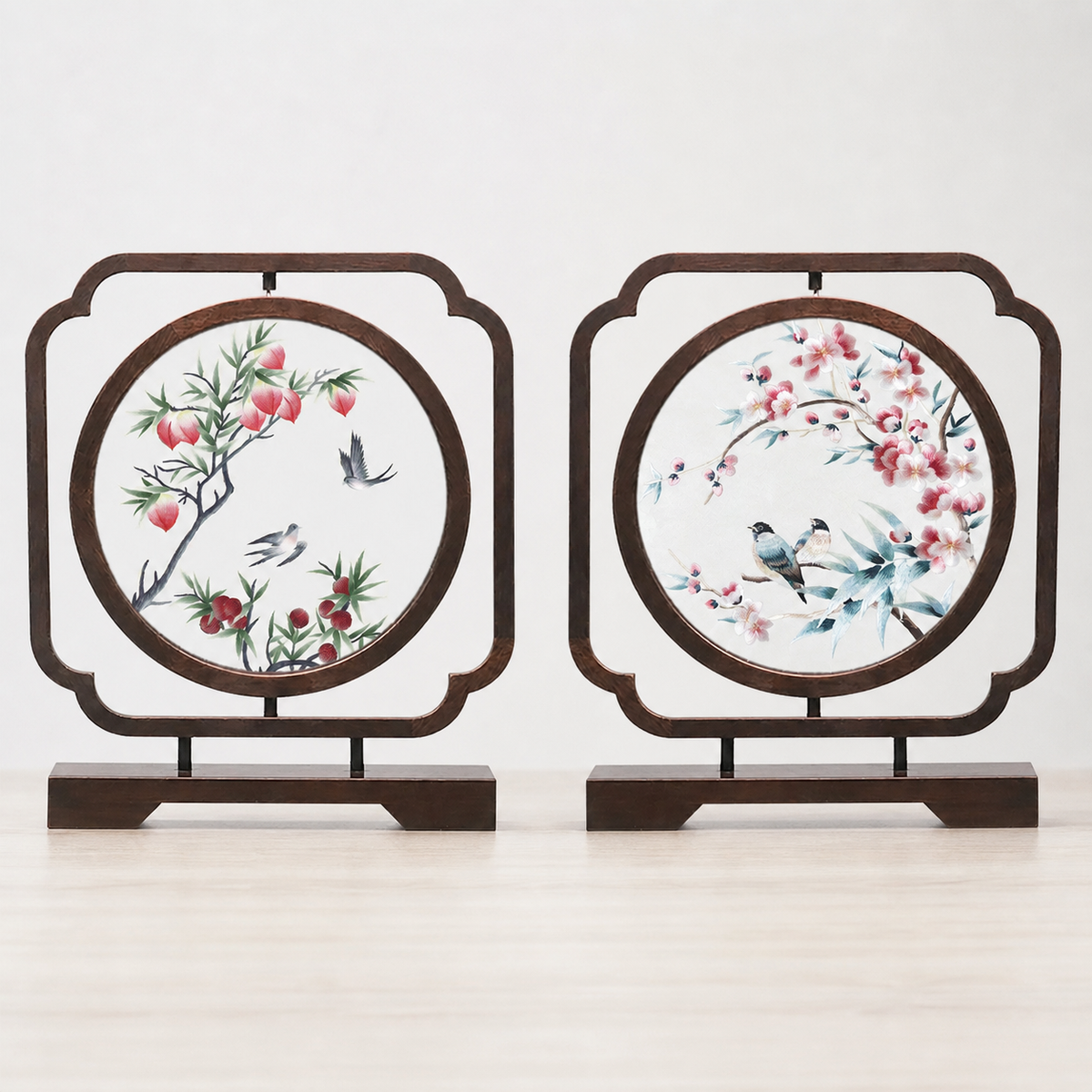 Handmade Double-Sided Su Embroidery Table Screen